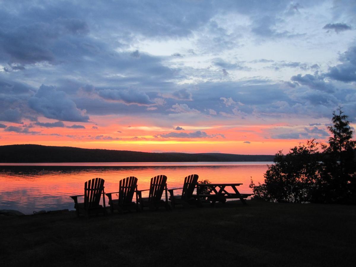Auberge Et Chalets Sur Le Lac Lac-Mégantic Exterior foto